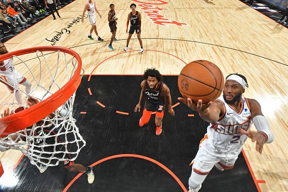 DETROIT, MI - NOVEMBER 5: Josh Okogie #2 of the Phoenix Suns shoots the ball during the game against the Detroit Pistons on November 5, 2023 at Little Caesars Arena in Detroit, Michigan. NOTE TO USER: User expressly acknowledges and agrees that, by downloading and/or using this photograph, User is consenting to the terms and conditions of the Getty Images License Agreement. Mandatory Copyright Notice: Copyright 2023 NBAE (Photo by Chris Schwegler/NBAE via Getty Images)