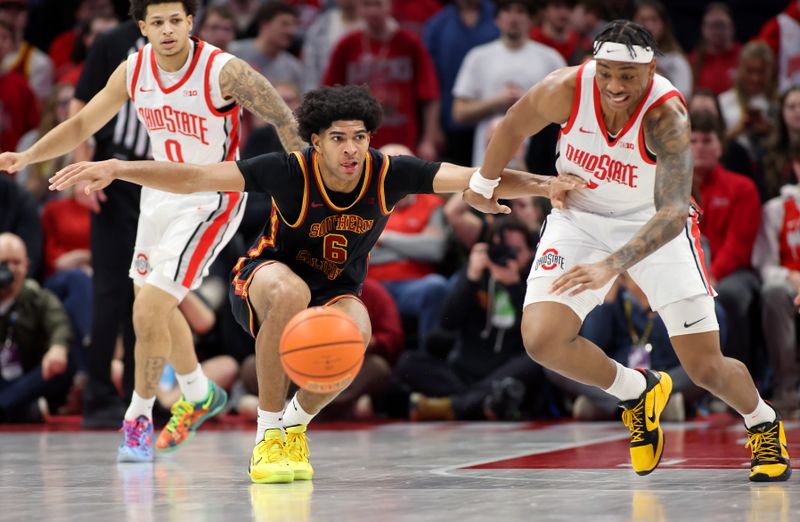 Feb 11, 2026; Columbus, Ohio, USA; USC Trojans forward Jacob Cofie (6) and Ohio State Buckeyes forward Amare Bynum (1) fight for the loose ball during the second half at Value City Arena. Mandatory Credit: Joseph Maiorana-Imagn Images