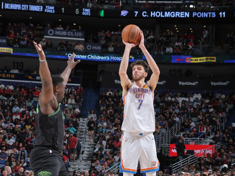 NEW ORLEANS, LA - MARCH 26: Chet Holmgren #7 of the Oklahoma City Thunder shoots a 3-point basket during the game  on March 26, 2024 at the Smoothie King Center in New Orleans, Louisiana. NOTE TO USER: User expressly acknowledges and agrees that, by downloading and or using this Photograph, user is consenting to the terms and conditions of the Getty Images License Agreement. Mandatory Copyright Notice: Copyright 2024 NBAE (Photo by Jonathan Bachman/NBAE via Getty Images)