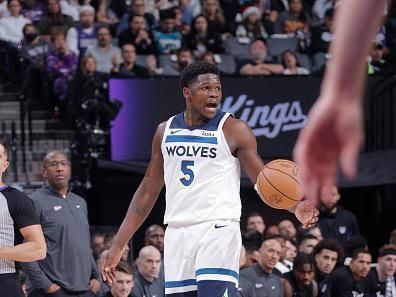 SACRAMENTO, CA - DECEMBER 23: Anthony Edwards #5 of the Minnesota Timberwolves brings the ball up court against the Sacramento Kings on December 23, 2023 at Golden 1 Center in Sacramento, California. NOTE TO USER: User expressly acknowledges and agrees that, by downloading and or using this Photograph, user is consenting to the terms and conditions of the Getty Images License Agreement. Mandatory Copyright Notice: Copyright 2023 NBAE (Photo by Rocky Widner/NBAE via Getty Images)