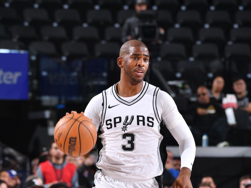 INGLEWOOD, CA - NOVEMBER 4: Chris Paul #3 of the San Antonio Spurs dribbles the ball during the game against the LA Clippers on November 4, 2024 at Intuit Dome in Los Angeles, California. NOTE TO USER: User expressly acknowledges and agrees that, by downloading and/or using this Photograph, user is consenting to the terms and conditions of the Getty Images License Agreement. Mandatory Copyright Notice: Copyright 2024 NBAE (Photo by Juan Ocampo/NBAE via Getty Images)