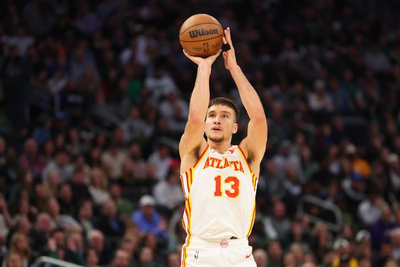Atlanta Hawks vs Milwaukee Bucks: Kristaps Porziņģis Set to Dominate in Fiserv Forum Clash