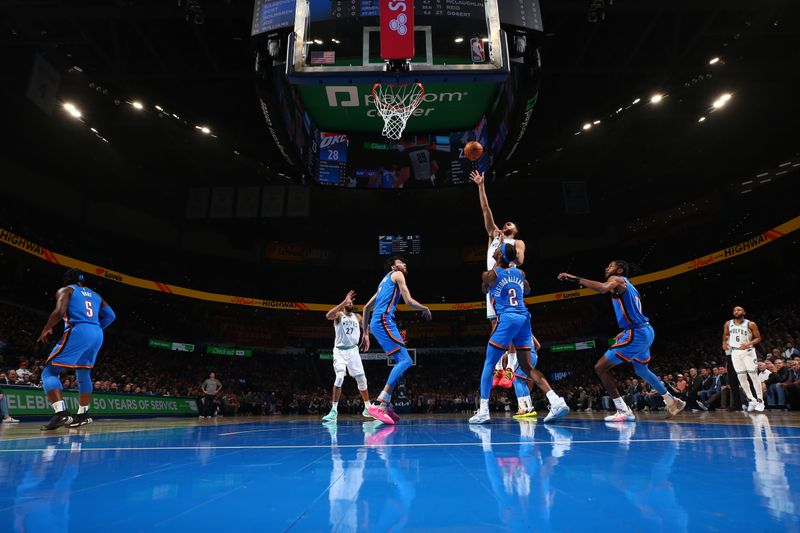 OKLAHOMA CITY, OK - JANUARY 29: Kyle Anderson #1 of the Minnesota Timberwolves drives to the basket during the game against the Oklahoma City Thunder on January 29, 2024 at Paycom Arena in Oklahoma City, Oklahoma. NOTE TO USER: User expressly acknowledges and agrees that, by downloading and or using this photograph, User is consenting to the terms and conditions of the Getty Images License Agreement. Mandatory Copyright Notice: Copyright 2024 NBAE (Photo by Zach Beeker/NBAE via Getty Images)