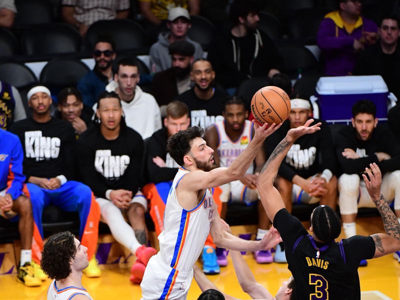 LOS ANGELES, CA - JANUARY 15: Chet Holmgren #7 of the Oklahoma City Thunder drives to the basket during the game against the Los Angeles Lakers on January 15, 2024 at Crypto.Com Arena in Los Angeles, California. NOTE TO USER: User expressly acknowledges and agrees that, by downloading and/or using this Photograph, user is consenting to the terms and conditions of the Getty Images License Agreement. Mandatory Copyright Notice: Copyright 2024 NBAE (Photo by Adam Pantozzi/NBAE via Getty Images)