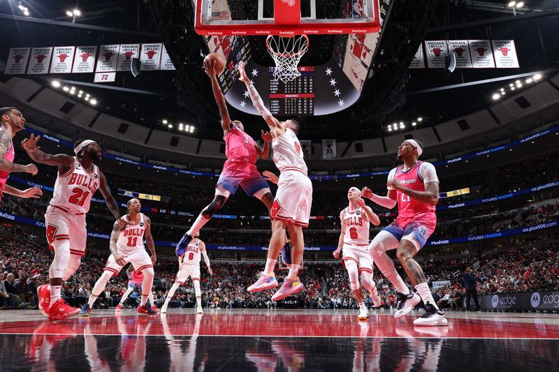 CHICAGO, IL - FEBRUARY 26: Bradley Beal #3 of the Washington Wizards drives to the basket during the game against the Chicago Bulls on February 26, 2023 at United Center in Chicago, Illinois. NOTE TO USER: User expressly acknowledges and agrees that, by downloading and or using this photograph, User is consenting to the terms and conditions of the Getty Images License Agreement. Mandatory Copyright Notice: Copyright 2023 NBAE (Photo by Jeff Haynes/NBAE via Getty Images)