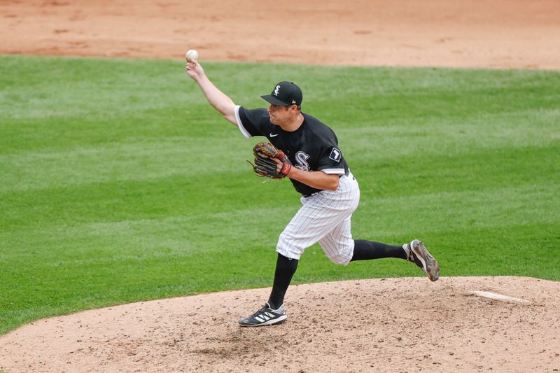 Sep 28, 2023; Chicago, Illinois, USA; Chicago White Sox relief pitcher Bryan Shaw (41) delivers a pitch against the Arizona Diamondbacks during the ninth inning at Guaranteed Rate Field. Mandatory Credit: Kamil Krzaczynski-USA TODAY Sports