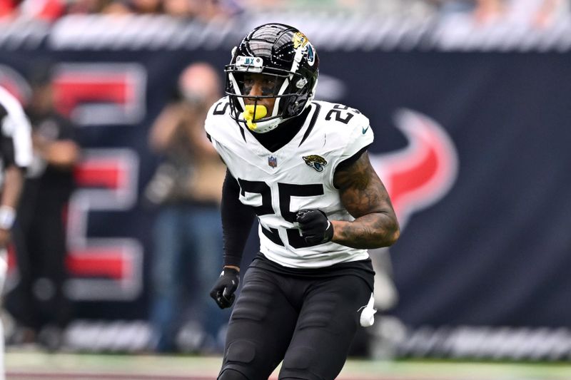 Jacksonville Jaguars cornerback Ronald Darby (25) defends in coverage in the fourth quarter against the Houston Texans during an NFL football game, Sunday, Sept. 29, 2024 in Houston. The Texans defeated the Jaguars 24-20. (AP Photo/Maria Lysaker)