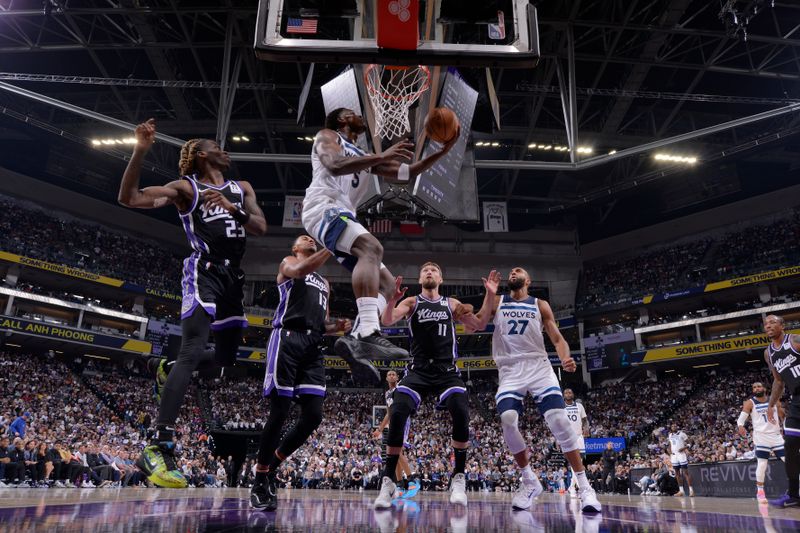 SACRAMENTO, CA - OCTOBER 24: Anthony Edwards #5 of the Minnesota Timberwolves drives to the basket during the game against the Sacramento Kings on October 24, 2024 at Golden 1 Center in Sacramento, California. NOTE TO USER: User expressly acknowledges and agrees that, by downloading and or using this Photograph, user is consenting to the terms and conditions of the Getty Images License Agreement. Mandatory Copyright Notice: Copyright 2024 NBAE (Photo by Rocky Widner/NBAE via Getty Images)