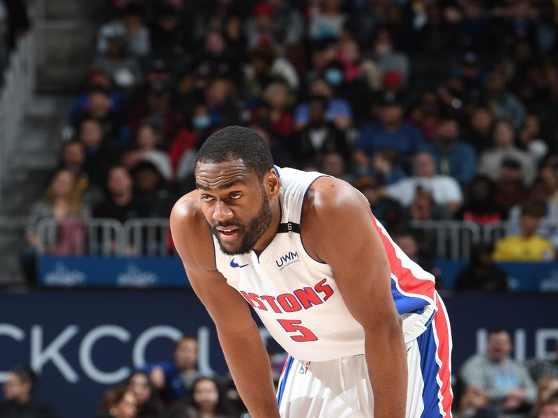 DETROIT, MI - NOVEMBER 27: Alec Burke #5 of the Detroit Pistons looks on during the game against the Cleveland Cavaliers on November 27, 2022 at Little Caesars Arena in Detroit, Michigan. NOTE TO USER: User expressly acknowledges and agrees that, by downloading and/or using this photograph, User is consenting to the terms and conditions of the Getty Images License Agreement. Mandatory Copyright Notice: Copyright 2022 NBAE (Photo by Chris Schwegler/NBAE via Getty Images)