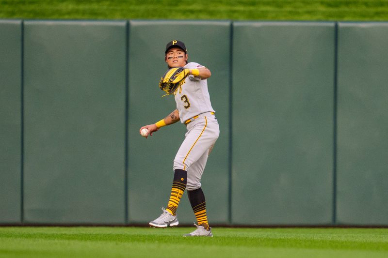 Aug 18, 2023; Minneapolis, Minnesota, USA; Pittsburgh Pirates second baseman Ji Hwan Bae (3) throws the ball in after catching Minnesota Twins designated hitter Edouard Julien (47) out in the first inning at Target Field. Mandatory Credit: Matt Blewett-USA TODAY Sports