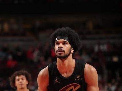 MILWAUKEE, WI - DECEMBER 23: Jarrett Allen #31 of the Cleveland Cavaliers prepares to shoot a free throw during the game against the Chicago Bulls on December 23, 2023 at the Fiserv Forum Center in Milwaukee, Wisconsin. NOTE TO USER: User expressly acknowledges and agrees that, by downloading and or using this Photograph, user is consenting to the terms and conditions of the Getty Images License Agreement. Mandatory Copyright Notice: Copyright 2023 NBAE (Photo by Gary Dineen/NBAE via Getty Images).