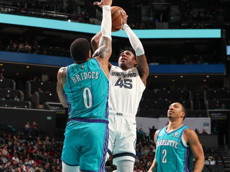 CHARLOTTE, NC - FEBRUARY 10: GG Jackson #45 of the Memphis Grizzlies goes to the basket during the game on February 10, 2024 at Spectrum Center in Charlotte, North Carolina. NOTE TO USER: User expressly acknowledges and agrees that, by downloading and or using this photograph, User is consenting to the terms and conditions of the Getty Images License Agreement.  Mandatory Copyright Notice:  Copyright 2024 NBAE (Photo by Kent Smith/NBAE via Getty Images)