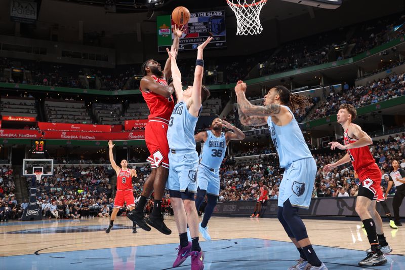 MEMPHIS, TN - OCTOBER 28: Patrick Williams #44 of the Chicago Bulls shoots the ball during the game against the Memphis Grizzlies on October 28, 2024 at FedExForum in Memphis, Tennessee. NOTE TO USER: User expressly acknowledges and agrees that, by downloading and or using this photograph, User is consenting to the terms and conditions of the Getty Images License Agreement. Mandatory Copyright Notice: Copyright 2024 NBAE (Photo by Joe Murphy/NBAE via Getty Images)