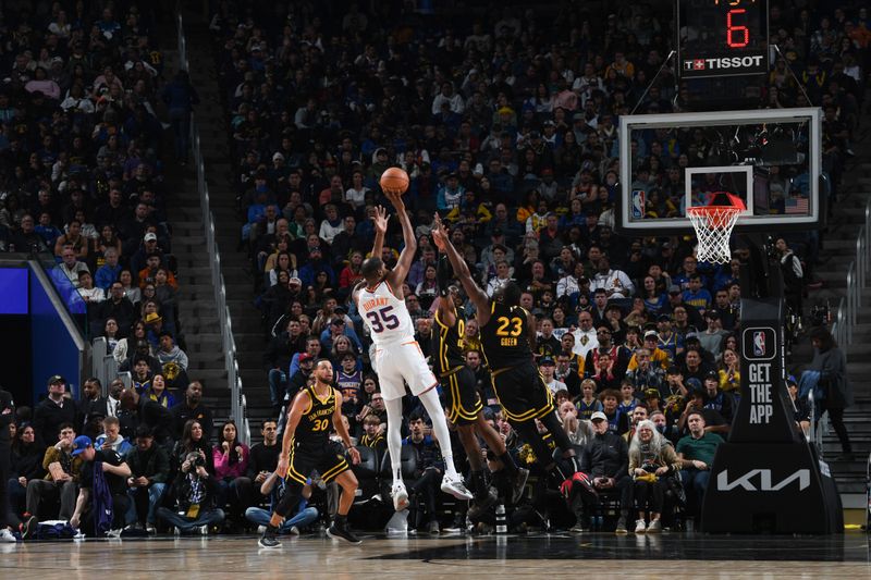 SAN FRANCISCO, CA - FEBRUARY 10: Kevin Durant #35 of the Phoenix Suns shoots the ball during the game against the Golden State Warriors on February 10, 2024 at Chase Center in San Francisco, California. NOTE TO USER: User expressly acknowledges and agrees that, by downloading and or using this photograph, user is consenting to the terms and conditions of Getty Images License Agreement. Mandatory Copyright Notice: Copyright 2024 NBAE (Photo by Noah Graham/NBAE via Getty Images)