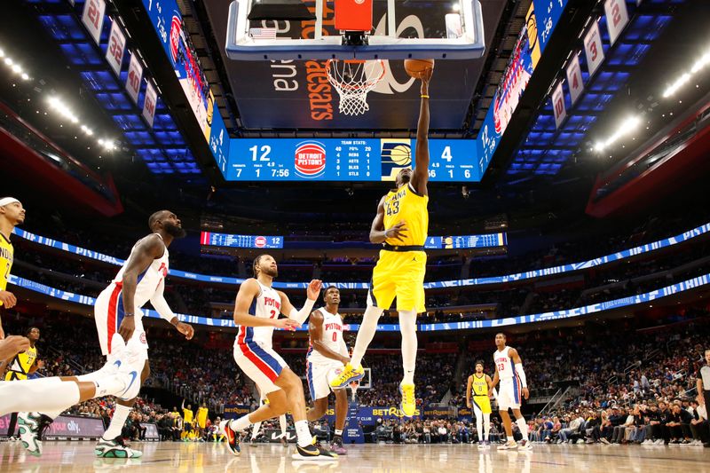 DETROIT, MI - OCTOBER 23: Pascal Siakam #43 of the Indiana Pacers drives to the basket during the game against the Detroit Pistons on October 23, 2024 at Little Caesars Arena in Detroit, Michigan. NOTE TO USER: User expressly acknowledges and agrees that, by downloading and/or using this photograph, User is consenting to the terms and conditions of the Getty Images License Agreement. Mandatory Copyright Notice: Copyright 2024 NBAE (Photo by Brian Sevald/NBAE via Getty Images)