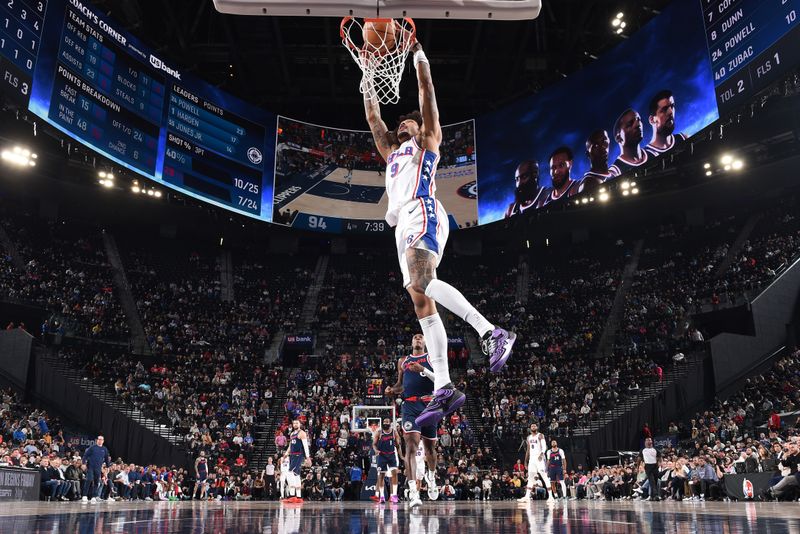 INGLEWOOD, CA - NOVEMBER 6: Kelly Oubre Jr. #9 of the Philadelphia 76ers dunks the ball during the game against the LA Clippers on November 6, 2024 at Intuit Dome in Los Angeles, California. NOTE TO USER: User expressly acknowledges and agrees that, by downloading and/or using this Photograph, user is consenting to the terms and conditions of the Getty Images License Agreement. Mandatory Copyright Notice: Copyright 2024 NBAE (Photo by Juan Ocampo/NBAE via Getty Images)