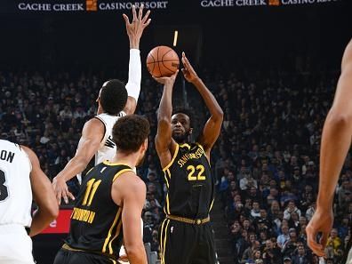 SAN FRANCISCO, CA - NOVEMBER 24:  Andrew Wiggins #22 of the Golden State Warriors shoots the ball during the game  during the in-Season Tournament on November 24, 2023 at Chase Center in San Francisco, California. NOTE TO USER: User expressly acknowledges and agrees that, by downloading and or using this photograph, user is consenting to the terms and conditions of Getty Images License Agreement. Mandatory Copyright Notice: Copyright 2023 NBAE (Photo by Noah Graham/NBAE via Getty Images)