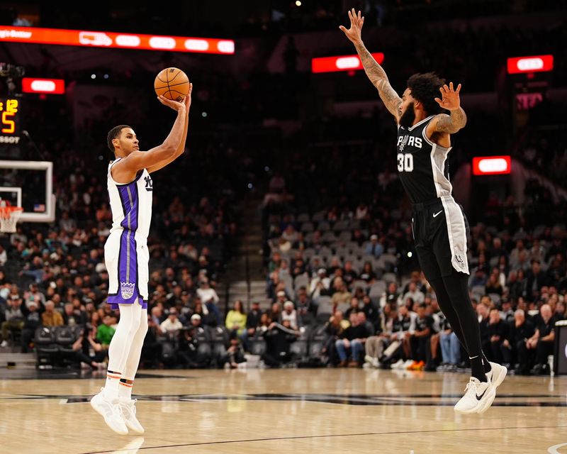 SAN ANTONIO, TX - DECEMBER 6: Keegan Murray #13 of the Sacramento Kings shoots the ball during the game against the San Antonio Spurs on December 6, 2024 at the Frost Bank Center in San Antonio, Texas. NOTE TO USER: User expressly acknowledges and agrees that, by downloading and or using this photograph, user is consenting to the terms and conditions of the Getty Images License Agreement. Mandatory Copyright Notice: Copyright 2024 NBAE (Photos by Darren Carroll/NBAE via Getty Images)