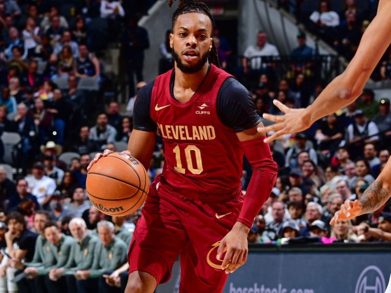 SAN ANTONIO, TX - FEBRUARY 3: Darius Garland #10 of the Cleveland Cavaliers handles the ball during the game against the San Antonio Spurs on February 3, 2024 at the Frost Bank Center in San Antonio, Texas. NOTE TO USER: User expressly acknowledges and agrees that, by downloading and or using this photograph, user is consenting to the terms and conditions of the Getty Images License Agreement. Mandatory Copyright Notice: Copyright 2024 NBAE (Photos by Barry Gossage/NBAE via Getty Images)