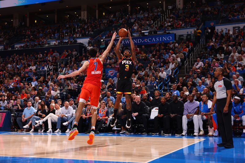 OKLAHOMA CITY, OK - MARCH 29:  Bradley Beal #3 of the Phoenix Suns shoots the ball during the game against the Oklahoma City Thunder on March 29, 2024 at Paycom Arena in Oklahoma City, Oklahoma. NOTE TO USER: User expressly acknowledges and agrees that, by downloading and or using this photograph, User is consenting to the terms and conditions of the Getty Images License Agreement. Mandatory Copyright Notice: Copyright 2024 NBAE (Photo by Zach Beeker/NBAE via Getty Images)