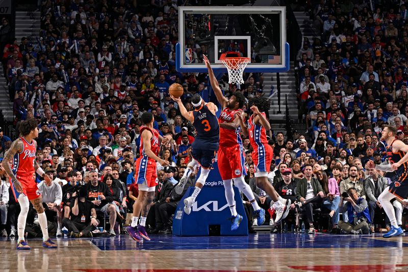 PHILADELPHIA, PA - APRIL 28: Josh Hart #3 of the New York Knicks drives to the basket during the game against the Philadelphia 76ers during Round 1 Game 4 of the 2024 NBA Playoffs on April 28, 2024 at the Wells Fargo Center in Philadelphia, Pennsylvania NOTE TO USER: User expressly acknowledges and agrees that, by downloading and/or using this Photograph, user is consenting to the terms and conditions of the Getty Images License Agreement. Mandatory Copyright Notice: Copyright 2024 NBAE (Photo by David Dow/NBAE via Getty Images)