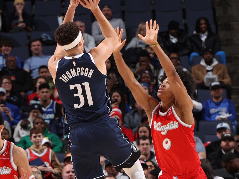 MEMPHIS, TN - JANUARY 6:  Klay Thompson #31 of the Dallas Mavericks shoots the ball during the game against the Memphis Grizzlies  on January  6, 2024 at FedExForum in Memphis, Tennessee. NOTE TO USER: User expressly acknowledges and agrees that, by downloading and or using this photograph, User is consenting to the terms and conditions of the Getty Images License Agreement. Mandatory Copyright Notice: Copyright 2024 NBAE (Photo by Joe Murphy/NBAE via Getty Images)<p><br/></p>