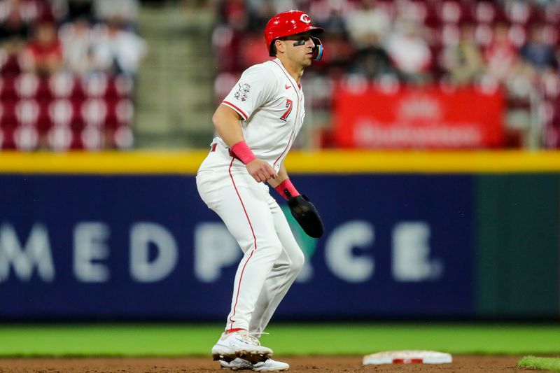 Apr 9, 2024; Cincinnati, Ohio, USA; Cincinnati Reds outfielder Spencer Steer (7) leads off from second base in the eighth inning against the Milwaukee Brewers at Great American Ball Park. Mandatory Credit: Katie Stratman-USA TODAY Sports