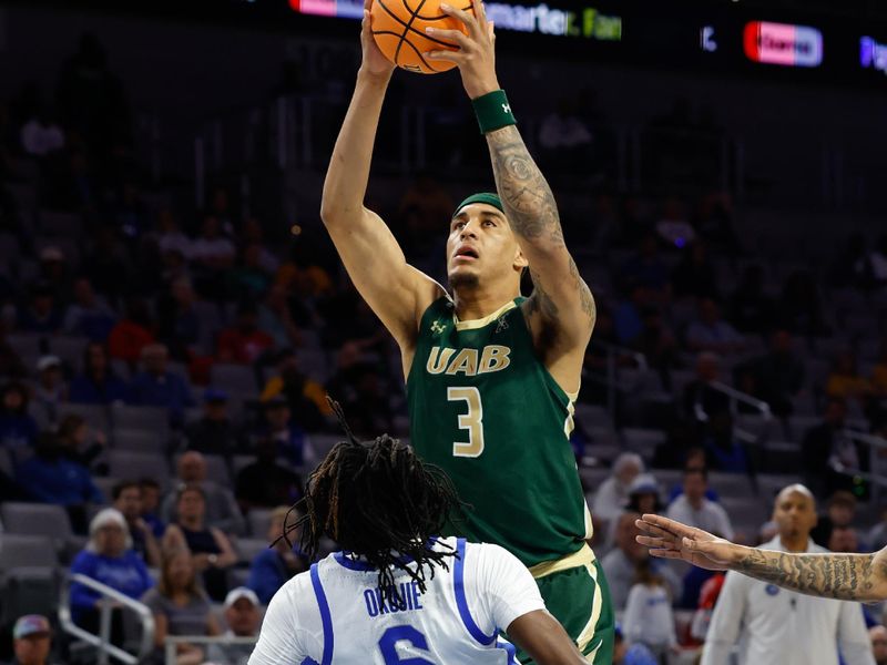 Memphis Tigers vs UAB Blazers: Quante Berry Leads the Charge in Anticipated Matchup