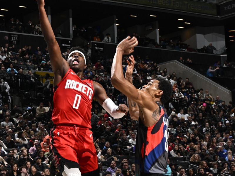 BROOKLYN, NY - JANUARY 27: Aaron Holiday #0 of the Houston Rockets drives to the basket during the game against the Brooklyn Nets on January 27, 2024 at Barclays Center in Brooklyn, New York. NOTE TO USER: User expressly acknowledges and agrees that, by downloading and or using this Photograph, user is consenting to the terms and conditions of the Getty Images License Agreement. Mandatory Copyright Notice: Copyright 2024 NBAE (Photo by David Dow/NBAE via Getty Images)