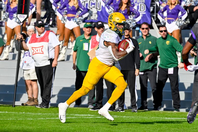 Nov 18, 2023; Fort Worth, Texas, USA; Baylor Bears running back Dominic Richardson (21) catches a pass for touchdown against the TCU Horned Frogs during the first half at Amon G. Carter Stadium. Mandatory Credit: Jerome Miron-USA TODAY Sports