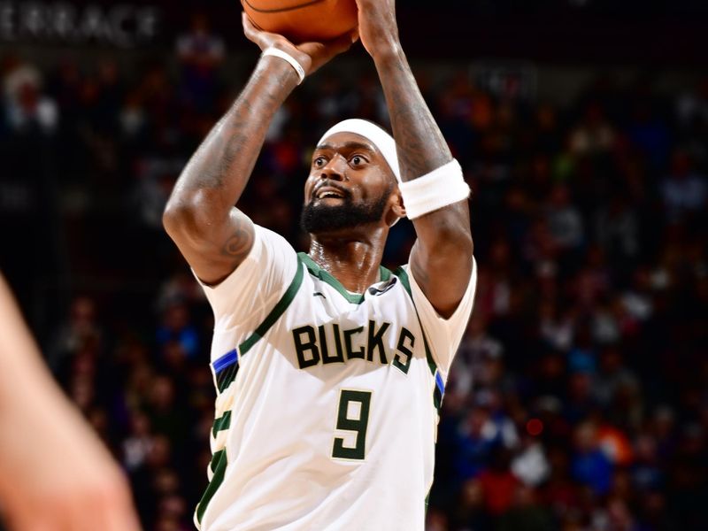 PHOENIX, AZ - FEBRUARY 6:  Bobby Portis #9 of the Milwaukee Bucks shoots the ball during the game  on February 6, 2024 at Footprint Center in Phoenix, Arizona. NOTE TO USER: User expressly acknowledges and agrees that, by downloading and or using this photograph, user is consenting to the terms and conditions of the Getty Images License Agreement. Mandatory Copyright Notice: Copyright 2024 NBAE (Photo by Barry Gossage/NBAE via Getty Images)