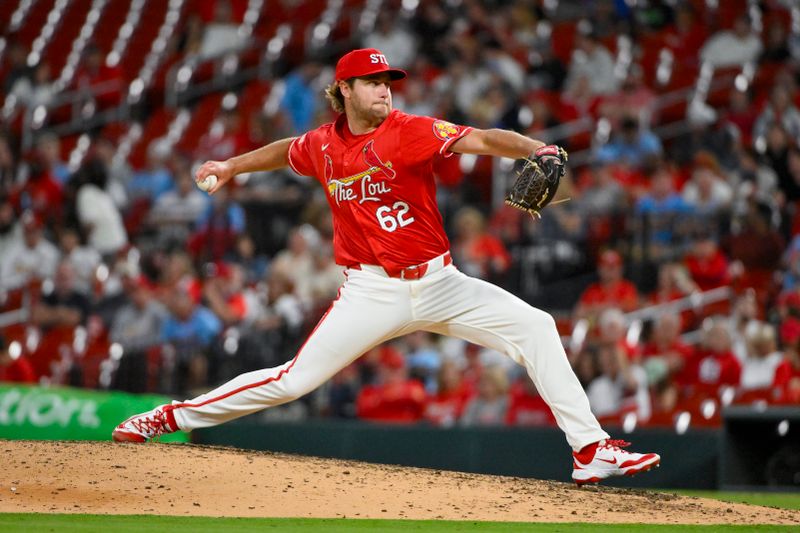 Apr 25, 2025; St. Louis, Missouri, USA;  St. Louis Cardinals relief pitcher Kyle Leahy (62) pitches against the Milwaukee Brewers during the seventh inning at Busch Stadium. Mandatory Credit: Jeff Curry-Imagn Images
