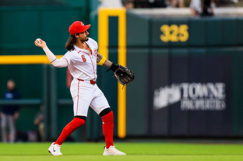 Sep 18, 2024; Cincinnati, Ohio, USA; Cincinnati Reds second baseman Jonathan India (6) throws to first to get Atlanta Braves first baseman Matt Olson (not pictured) out in the second inning at Great American Ball Park. Mandatory Credit: Katie Stratman-Imagn Images