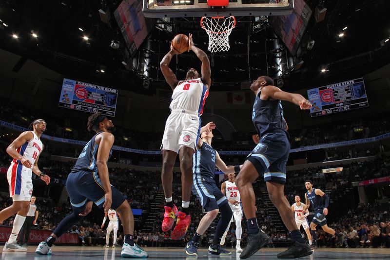 MEMPHIS, TN - APRIL 5: Jalen Duren #0 of the Detroit Pistons drives to the basket during the game against the Memphis Grizzlies on April 5, 2024 at FedExForum in Memphis, Tennessee. NOTE TO USER: User expressly acknowledges and agrees that, by downloading and or using this photograph, User is consenting to the terms and conditions of the Getty Images License Agreement. Mandatory Copyright Notice: Copyright 2024 NBAE (Photo by Joe Murphy/NBAE via Getty Images)