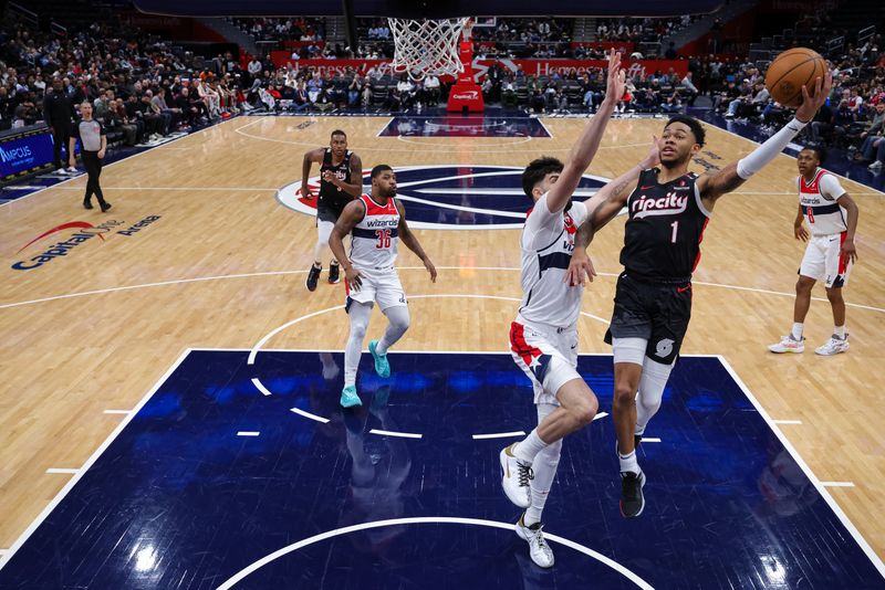 WASHINGTON, DC - FEBRUARY 26: Anfernee Simons #1 of the Portland Trail Blazers shoots the ball against Tristan Vukcevic #00 of the Washington Wizards during the first half at Capital One Arena on February 26, 2025 in Washington, DC. NOTE TO USER: User expressly acknowledges and agrees that, by downloading and or using this photograph, User is consenting to the terms and conditions of the Getty Images License Agreement. (Photo by Scott Taetsch/Getty Images)