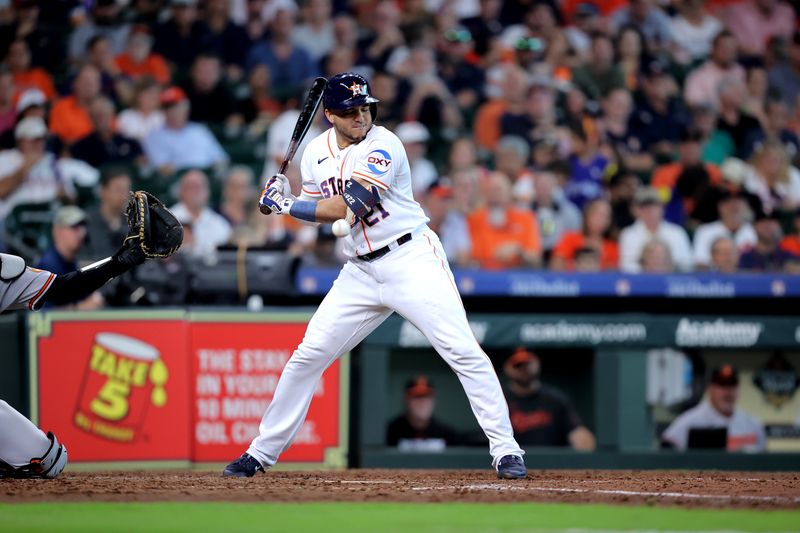 Astros vs Orioles: Spotlight on Yordan Alvarez's Impressive Batting