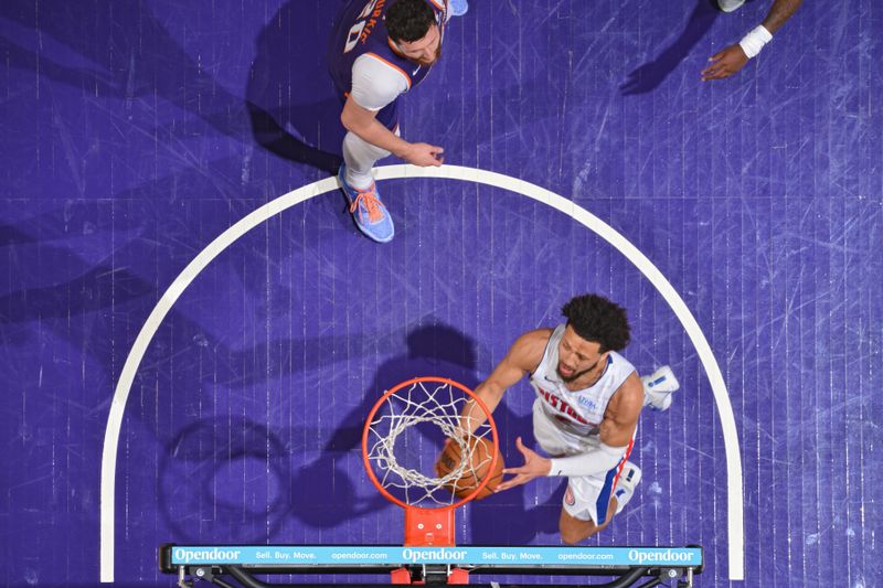 PHOENIX, AZ - FEBRUARY 14:  Cade Cunningham #2 of the Detroit Pistons drives to the basket during the game against the Phoenix Suns on February 14, 2024 at Footprint Center in Phoenix, Arizona. NOTE TO USER: User expressly acknowledges and agrees that, by downloading and or using this photograph, user is consenting to the terms and conditions of the Getty Images License Agreement. Mandatory Copyright Notice: Copyright 2024 NBAE (Photo by Barry Gossage/NBAE via Getty Images)