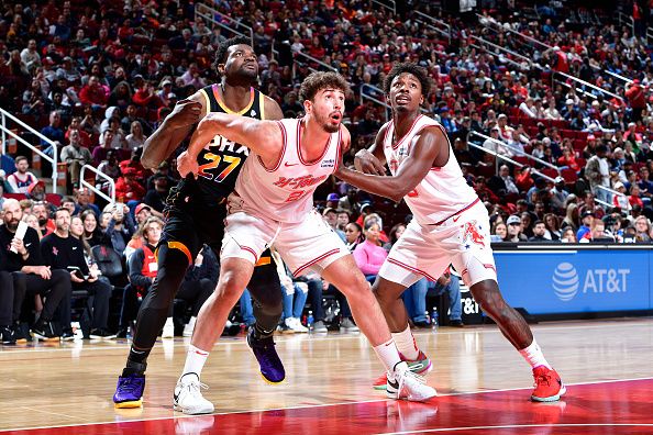 HOUSTON, TX - DECEMBER 27:   Alperen Sengun #28 of the Houston Rockets boxes out after the game adgaisant the Phoenix Suns on December 27, 2023 at the Toyota Center in Houston, Texas. NOTE TO USER: User expressly acknowledges and agrees that, by downloading and or using this photograph, User is consenting to the terms and conditions of the Getty Images License Agreement. Mandatory Copyright Notice: Copyright 2023 NBAE (Photo by Logan Riely/NBAE via Getty Images)