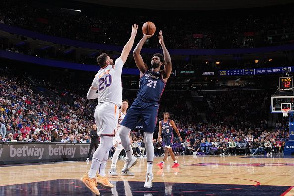 PHILADELPHIA, PA - NOVEMBER 4: Joel Embiid #21 of the Philadelphia 76ers drives to the basket during the game against the Phoenix Suns on November 4, 2023 at the Wells Fargo Center in Philadelphia, Pennsylvania NOTE TO USER: User expressly acknowledges and agrees that, by downloading and/or using this Photograph, user is consenting to the terms and conditions of the Getty Images License Agreement. Mandatory Copyright Notice: Copyright 2023 NBAE (Photo by Jesse D. Garrabrant/NBAE via Getty Images)