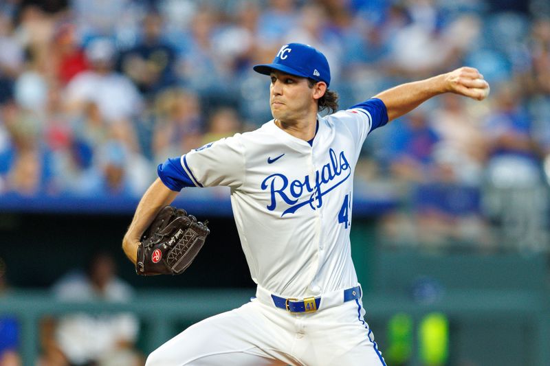 Jun 25, 2025; Kansas City, Missouri, USA; Kansas City Royals pitcher Daniel Lynch IV (41) pitches during the eighth inning against the Tampa Bay Rays at Kauffman Stadium. Mandatory Credit: William Purnell-Imagn Images
