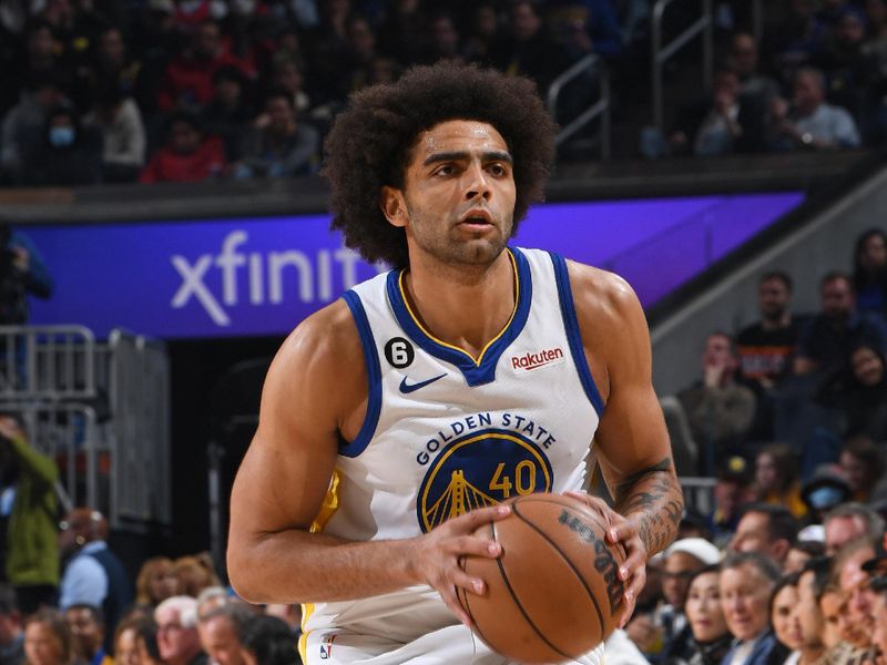 SAN FRANCISCO, CA - MARCH 24: Anthony Lamb #40 of the Golden State Warriors shoots the ball during the game against the Philadelphia 76ers on March 24, 2023 at Chase Center in San Francisco, California. NOTE TO USER: User expressly acknowledges and agrees that, by downloading and or using this photograph, user is consenting to the terms and conditions of Getty Images License Agreement. Mandatory Copyright Notice: Copyright 2023 NBAE (Photo by Noah Graham/NBAE via Getty Images)