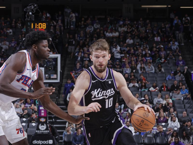 SACRAMENTO, CA - MARCH 25:  Domantas Sabonis #10 of the Sacramento Kings goes to the basket during the game on March 25, 2024 at Golden 1 Center in Sacramento, California. NOTE TO USER: User expressly acknowledges and agrees that, by downloading and or using this Photograph, user is consenting to the terms and conditions of the Getty Images License Agreement. Mandatory Copyright Notice: Copyright 2024 NBAE (Photo by Rocky Widner/NBAE via Getty Images)