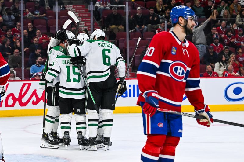 Nov 13, 2025; Montreal, Quebec, CAN; Dallas Stars center Colin Blackwell (15) celebrate with his teammates his goal against the Montreal Canadiens during the third period at Bell Centre. Mandatory Credit: David Kirouac-Imagn Images