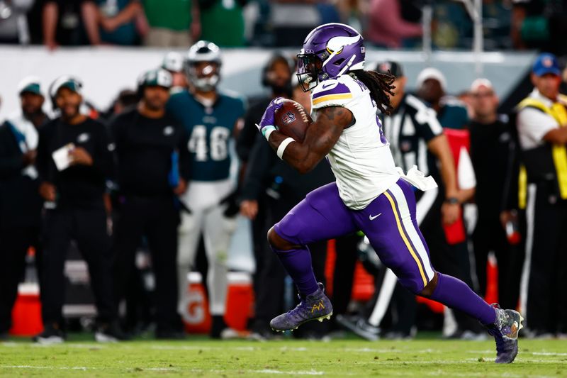 Minnesota Vikings running back Alexander Mattison (2) in action against the Philadelphia Eagles during an NFL football game, Thursday, Sep. 14, 2023, in Philadelphia. (AP Photo/Rich Schultz)