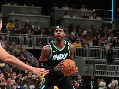 INDIANAPOLIS, IN - DECEMBER 23:  Buddy Heild #7 of the Indiana Pacers handles the ball during the game against the Orlando Magic on December 23, 2023 at Gainbridge Fieldhouse in Indianapolis, Indiana. NOTE TO USER: User expressly acknowledges and agrees that, by downloading and or using this Photograph, user is consenting to the terms and conditions of the Getty Images License Agreement. Mandatory Copyright Notice: Copyright 2023 NBAE (Photo by Pepper Robinson/NBAE via Getty Images)