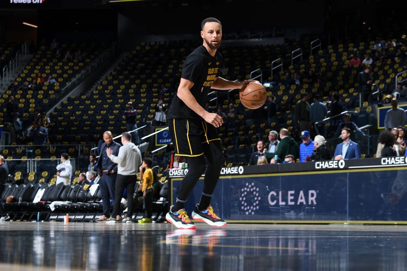 SAN FRANCISCO, CA - MARCH 7: Stephen Curry #30 of the Golden State Warriors warms up before the game against the Chicago Bulls on March 7, 2024 at Chase Center in San Francisco, California. NOTE TO USER: User expressly acknowledges and agrees that, by downloading and or using this photograph, user is consenting to the terms and conditions of Getty Images License Agreement. Mandatory Copyright Notice: Copyright 2024 NBAE (Photo by Noah Graham/NBAE via Getty Images)