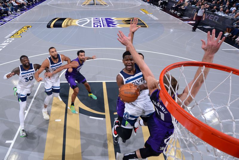 SACRAMENTO, CA - NOVEMBER 15: Anthony Edwards #5 of the Minnesota Timberwolves drives to the basket during the game against the Sacramento Kings during the Emirates NBA Cup game on November 15, 2024 at Golden 1 Center in Sacramento, California. NOTE TO USER: User expressly acknowledges and agrees that, by downloading and or using this Photograph, user is consenting to the terms and conditions of the Getty Images License Agreement. Mandatory Copyright Notice: Copyright 2024 NBAE (Photo by Rocky Widner/NBAE via Getty Images)