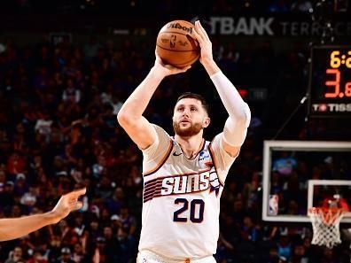 PHOENIX, AZ - DECEMBER 13: Jusuf Nurkic #20 of the Phoenix Suns shoots the ball during the game against the Brooklyn Nets on December 13, 2023 at Footprint Center in Phoenix, Arizona. NOTE TO USER: User expressly acknowledges and agrees that, by downloading and or using this photograph, user is consenting to the terms and conditions of the Getty Images License Agreement. Mandatory Copyright Notice: Copyright 2023 NBAE (Photo by Barry Gossage/NBAE via Getty Images)