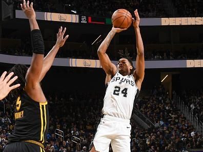 SAN FRANCISCO, CA - NOVEMBER 24:  Devin Vassell #24 of the San Antonio Spurs shoots the ball during the game  during the in-Season Tournament on November 24, 2023 at Chase Center in San Francisco, California. NOTE TO USER: User expressly acknowledges and agrees that, by downloading and or using this photograph, user is consenting to the terms and conditions of Getty Images License Agreement. Mandatory Copyright Notice: Copyright 2023 NBAE (Photo by Noah Graham/NBAE via Getty Images)