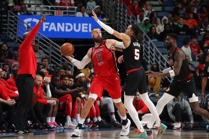 NEW ORLEANS, LA - MARCH 16: Jonas Valanciunas #17 of the New Orleans Pelicans looks to pass the ball during the game against the Portland Trail Blazers on March 16, 2024 at the Smoothie King Center in New Orleans, Louisiana. NOTE TO USER: User expressly acknowledges and agrees that, by downloading and or using this Photograph, user is consenting to the terms and conditions of the Getty Images License Agreement. Mandatory Copyright Notice: Copyright 2024 NBAE (Photo by Layne Murdoch Jr./NBAE via Getty Images)